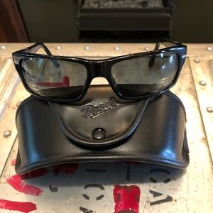 Persol sunglasses with case 😎